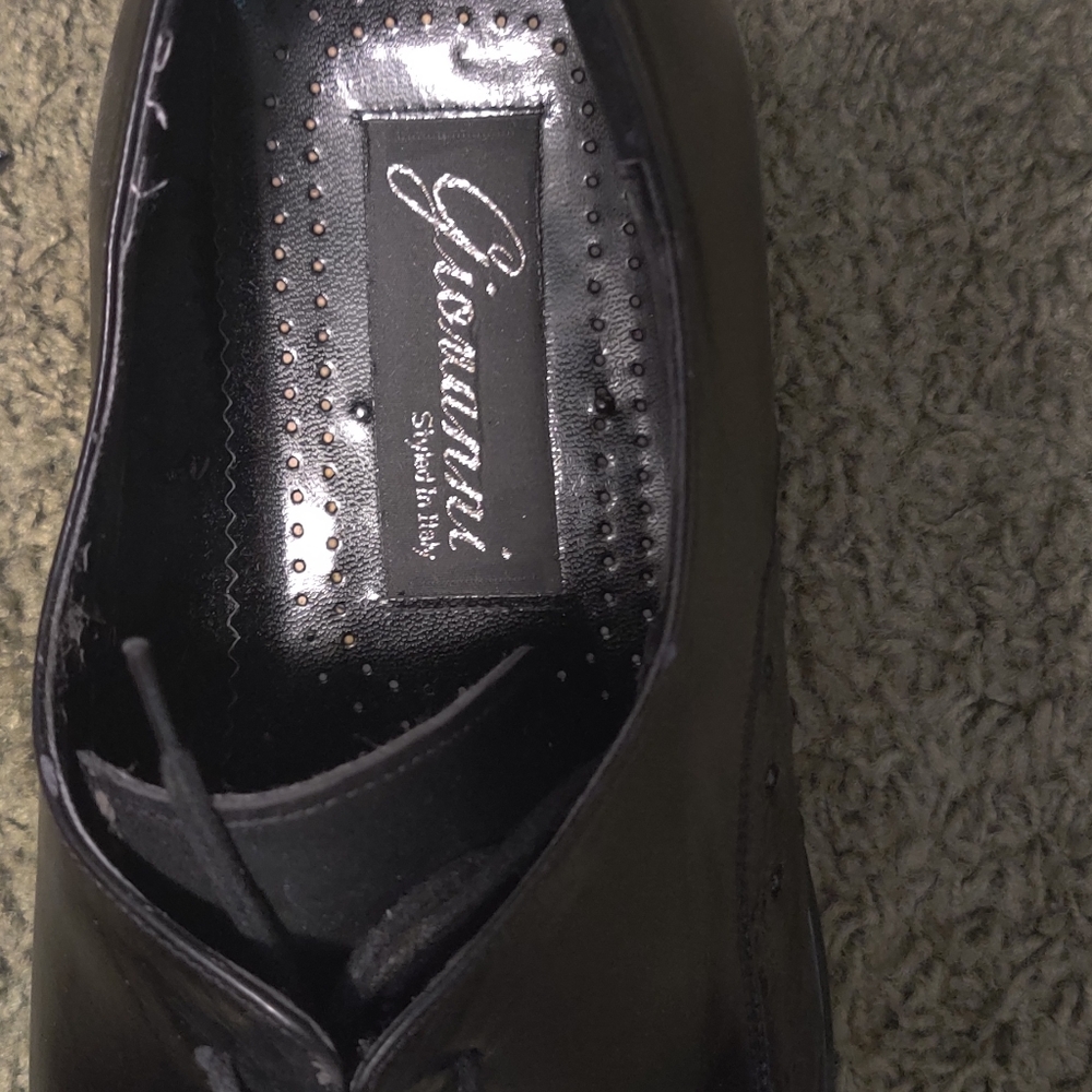 Dress shoes